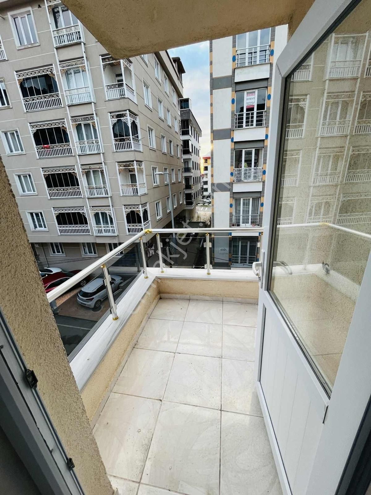 Çerkezköy İstasyon Mahallesi'nde Ara Kat 2 + 1 Kiralık Daire - Görsel 34