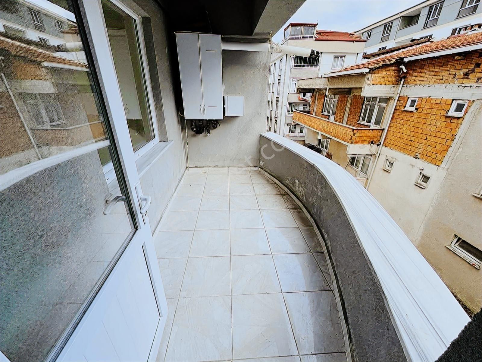 Çerkezköy İstasyon Mahallesi'nde Ara Kat 2 + 1 Kiralık Daire - Görsel 4