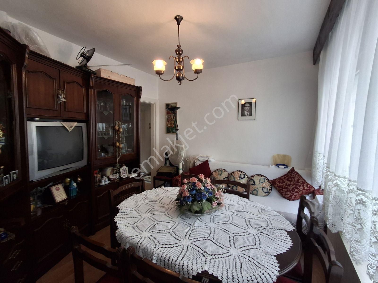 Turyap'tan Rumeli Hisarı Sahile 50 Mt Boğaz Manzaralı Balkon 2+1 - Görsel 21