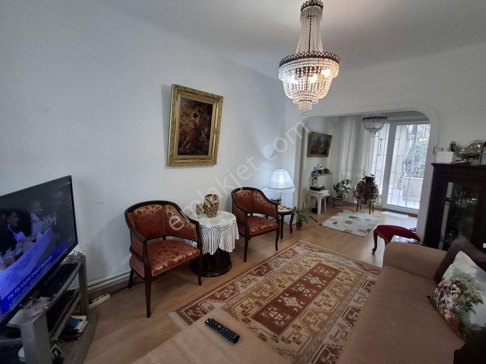Turyap'tan Rumeli Hisarı Sahile 50 Mt Boğaz Manzaralı Balkon 2+1 - Görsel 8