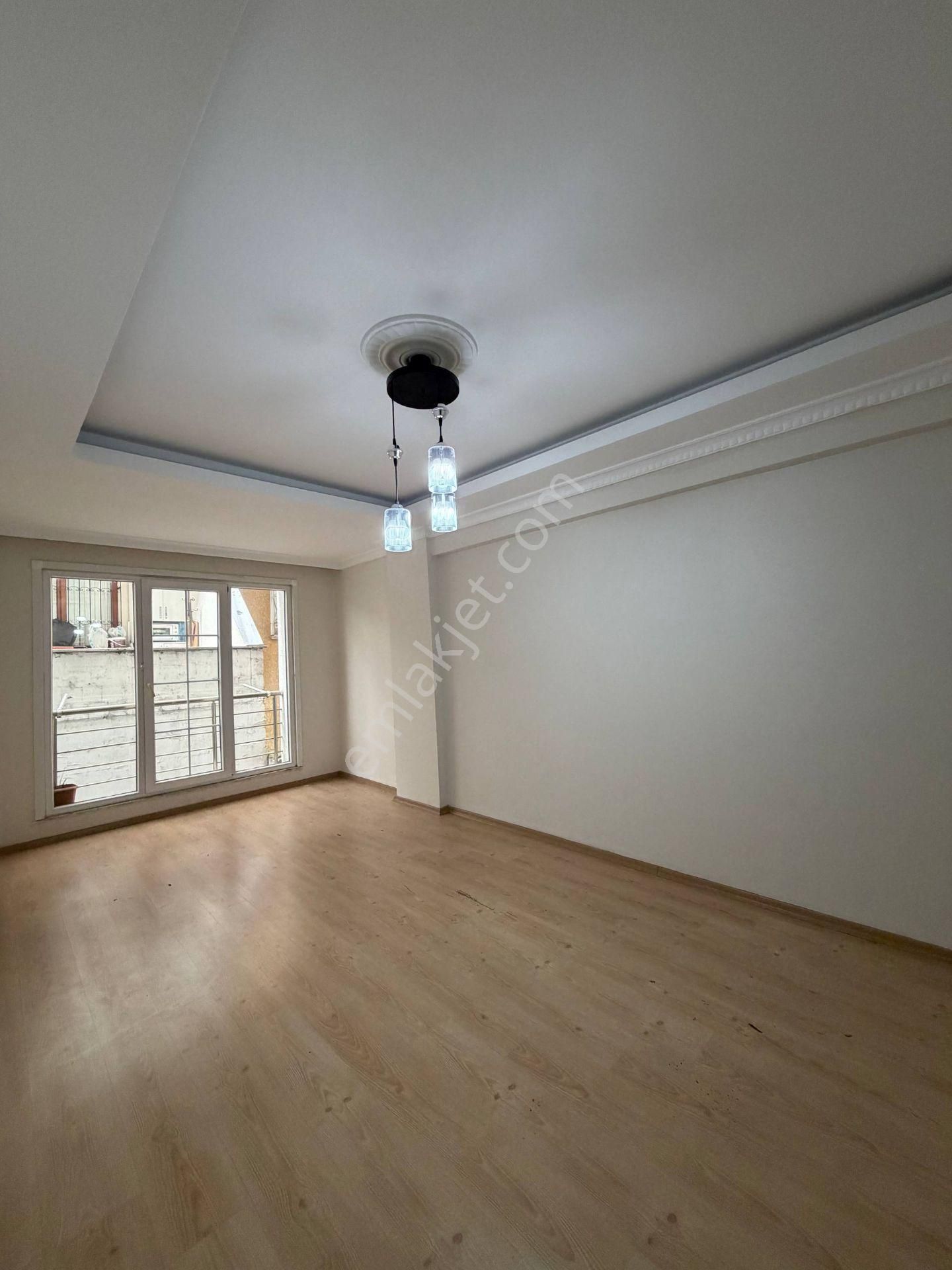 Esenyurt Mehterçeşme Mahallesi 2+1 Kiralık Boş Daire 1.kat Arka Cephe Metrobüse Yürüme Mesafesinde - Görsel 5