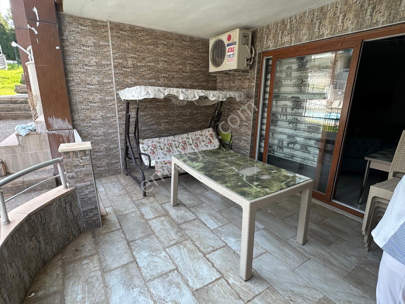 Arif Emlaktan Satılık Oğuzeli Körkünde 1+1 Havuzlu Site İçi Villa - Görsel 13