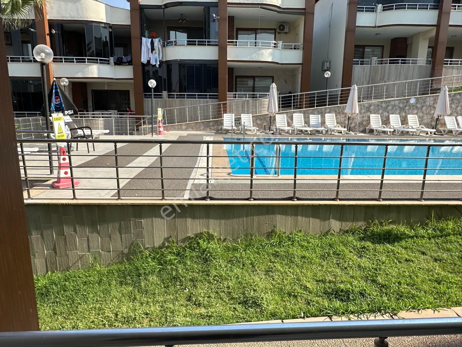 Arif Emlaktan Satılık Oğuzeli Körkünde 1+1 Havuzlu Site İçi Villa - Görsel 3