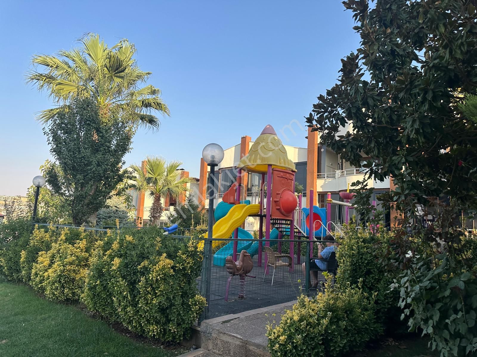 Arif Emlaktan Satılık Oğuzeli Körkünde 1+1 Havuzlu Site İçi Villa - Görsel 4