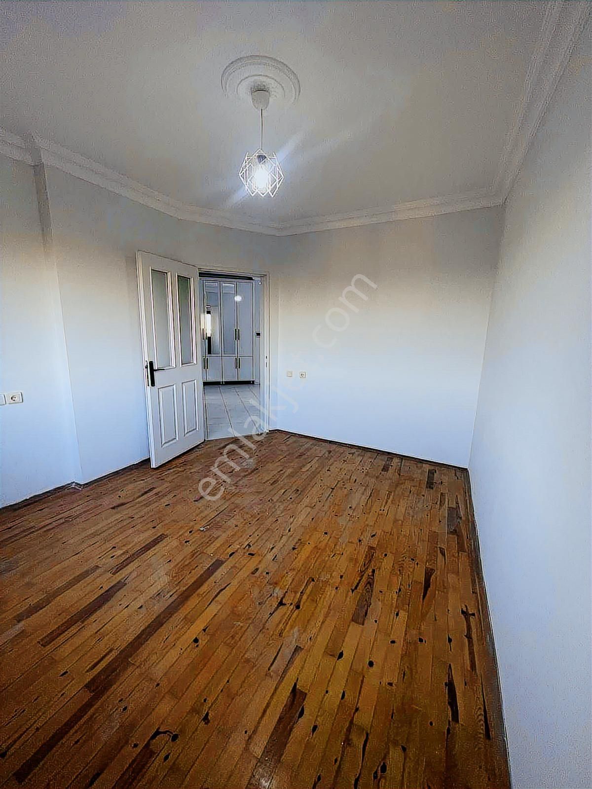Güzeloba Deniz Manzaralı Ara Kat Geniş 3+1 Kiralık - Görsel 12