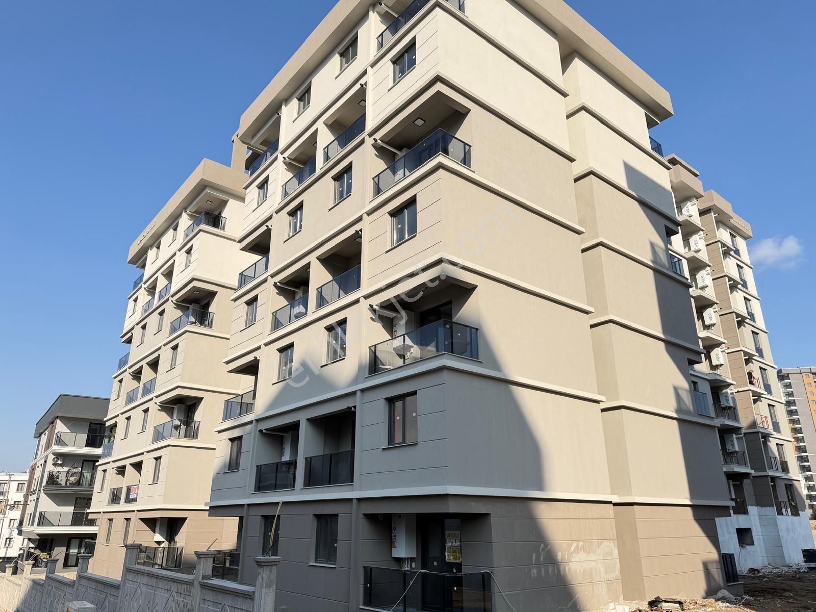 Site İçi Satılık 1+1 55m2 Balkonlu Sıfır Daireler