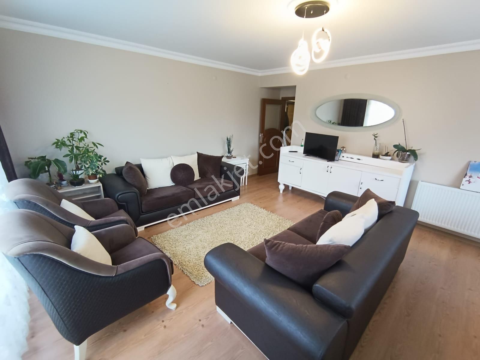 Ilı Lider Emlak'tan Ilı Ön Cephe Köşe Başı 3+1 Kiralık Daire - Görsel 2