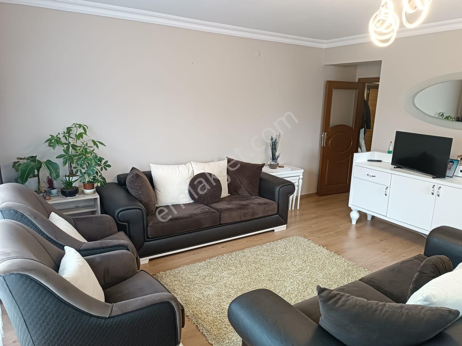 Ilı Lider Emlak'tan Ilı Ön Cephe Köşe Başı 3+1 Kiralık Daire - Görsel 4