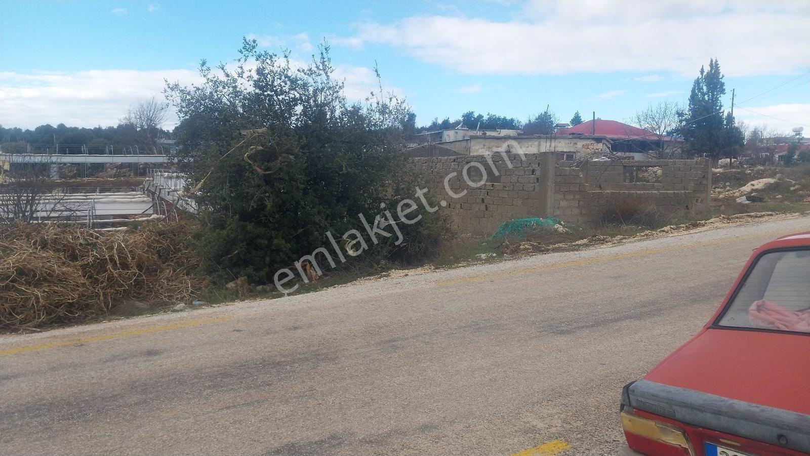 Erdemli Küstüllü Köyünde Satılık Köy Merkezinde 321 M² Arsa - Görsel 2