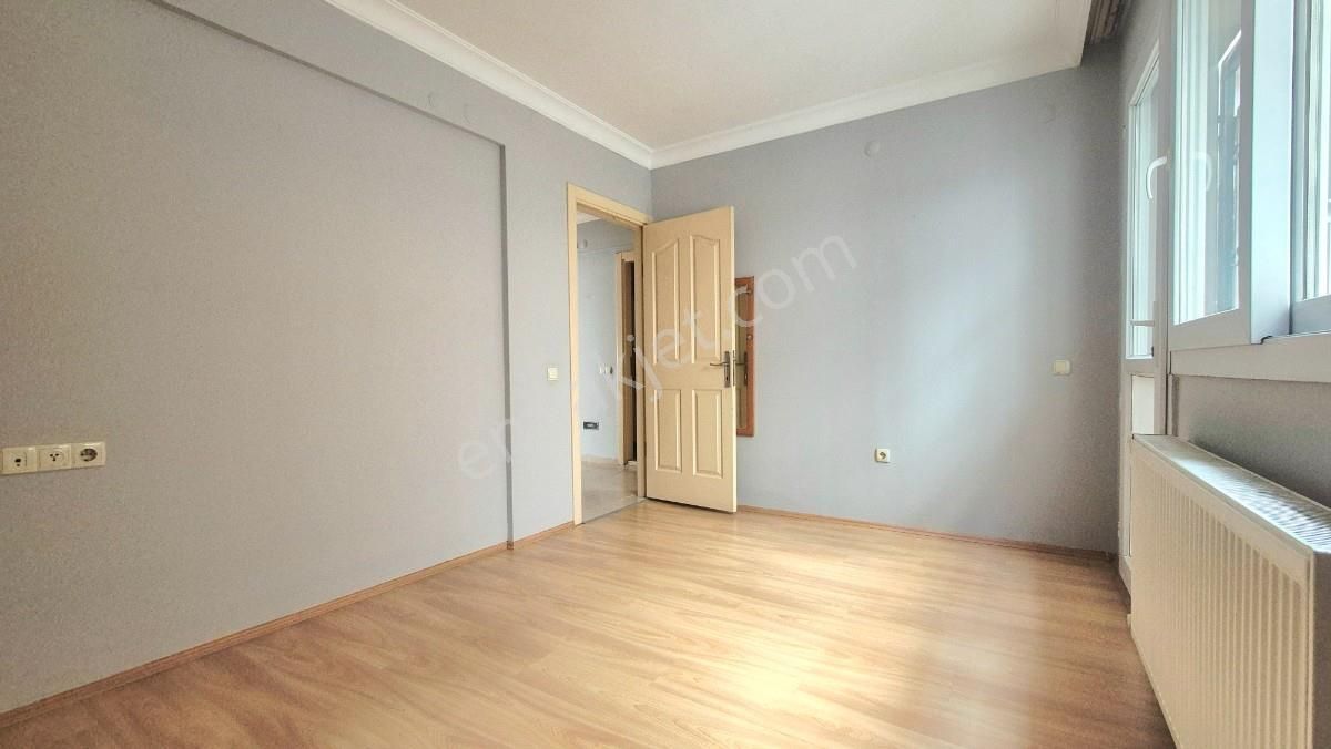Turyaptan Bahçelievlerde Genç Binada Kiralık 2+1 Daire - Görsel 12