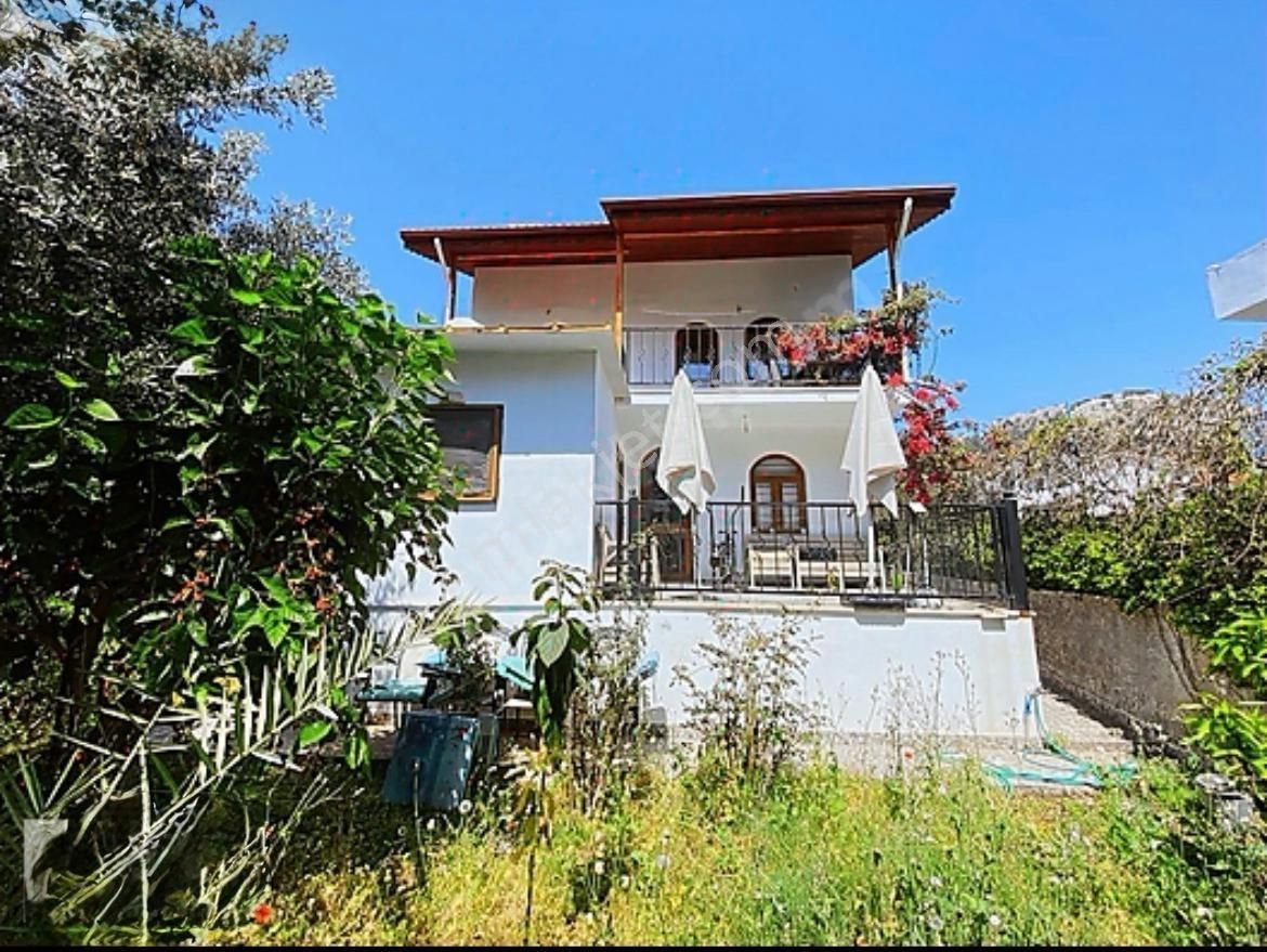 Marmaris Turunç'ta Merkezi Konumda Satılık Müstakil Tripleks Ev - Görsel 34