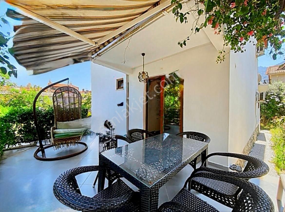 Marmaris Turunç'ta Merkezi Konumda Satılık Müstakil Tripleks Ev - Görsel 16