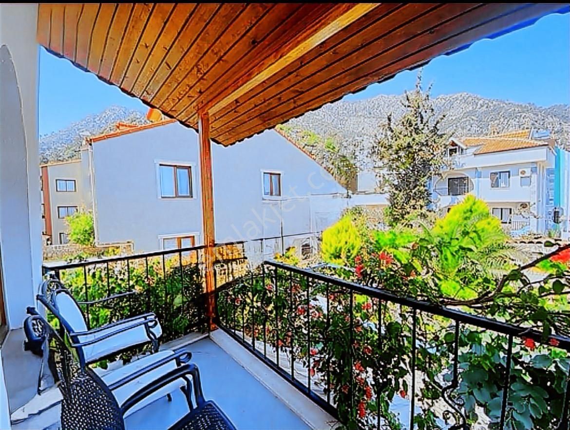 Marmaris Turunç'ta Merkezi Konumda Satılık Müstakil Tripleks Ev - Görsel 15
