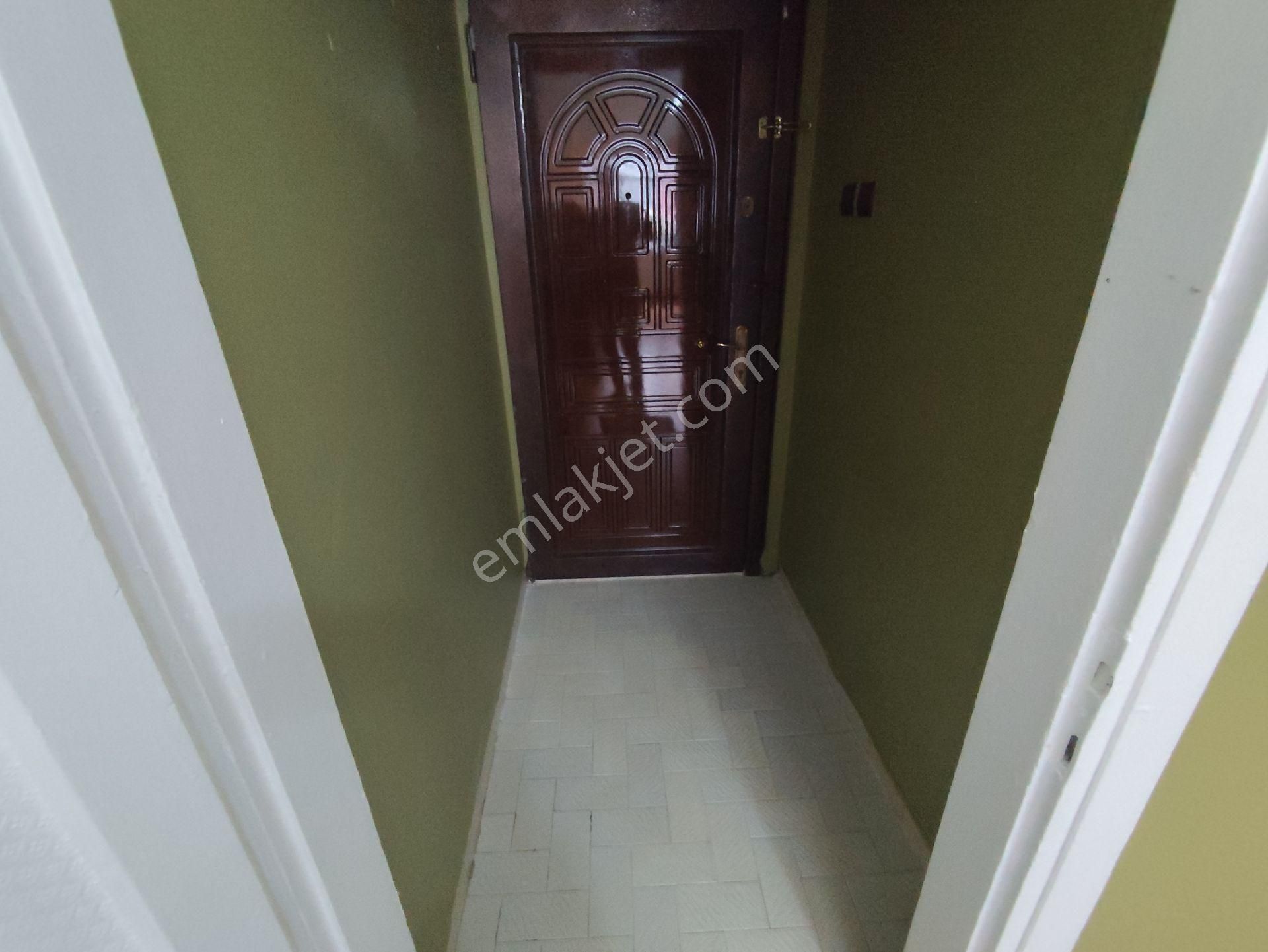 Kocamustafapaşa Devriş Mehmet Sok 1+1 Kat 1 Satilik Daire - Görsel 19