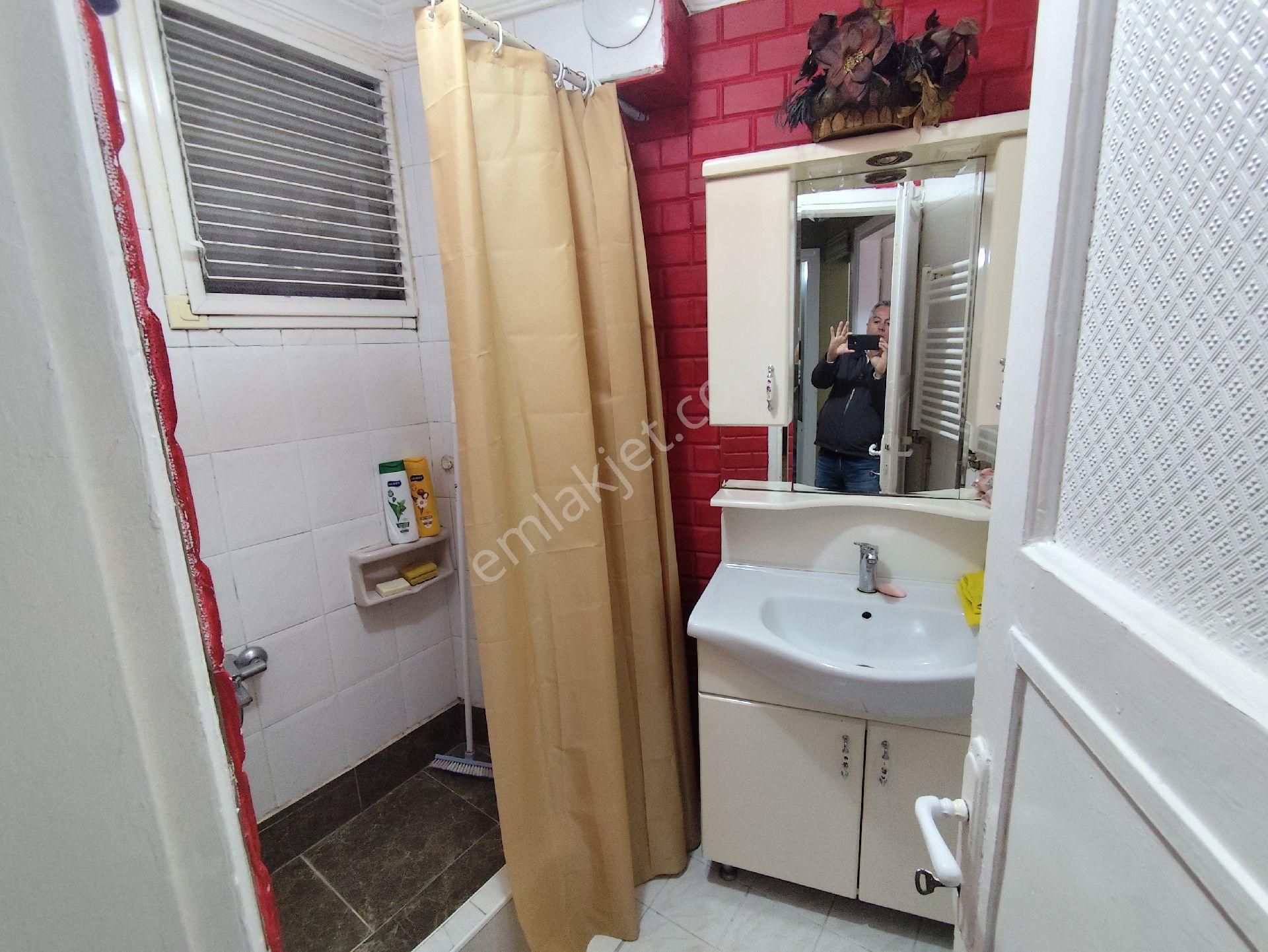 Kocamustafapaşa Devriş Mehmet Sok 1+1 Kat 1 Satilik Daire - Görsel 14