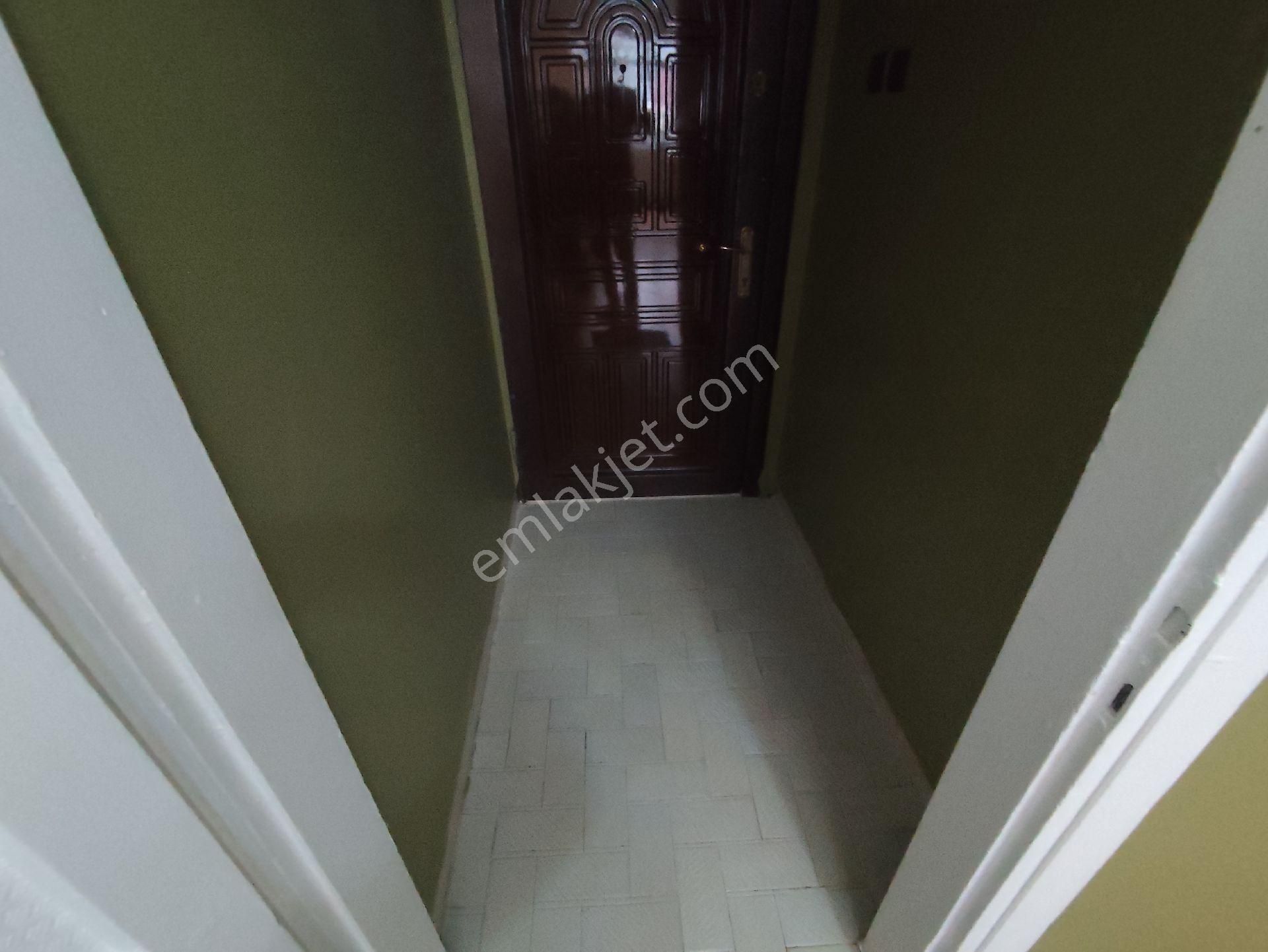 Kocamustafapaşa Devriş Mehmet Sok 1+1 Kat 1 Satilik Daire - Görsel 18