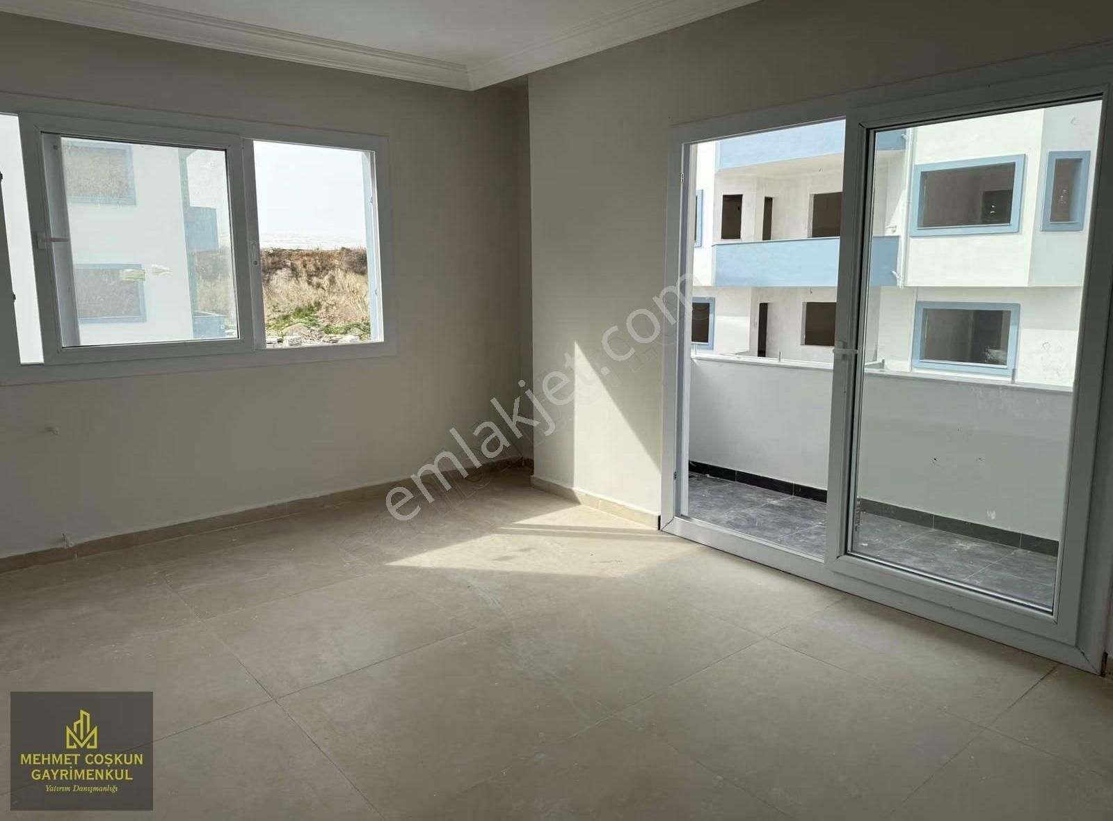 Karataş'ta Bulvar Üzeri Havuzlu Satılık Daireler - Görsel 6