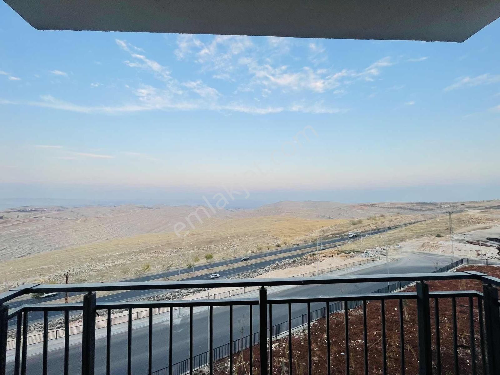 Güç Emlaktan Yeni Yapılan Batıkent Tokiler De 2+1 Kiralık Daire - Görsel 2