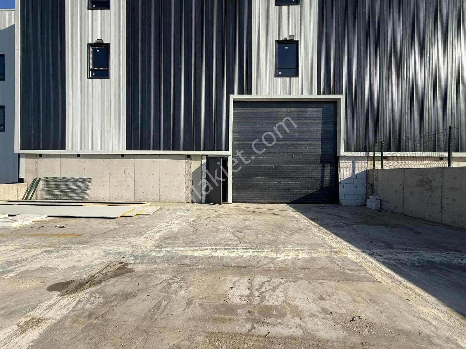 Gümüş Group Gayrimenkulden Kiralık 710 M2 Depolama Alanı