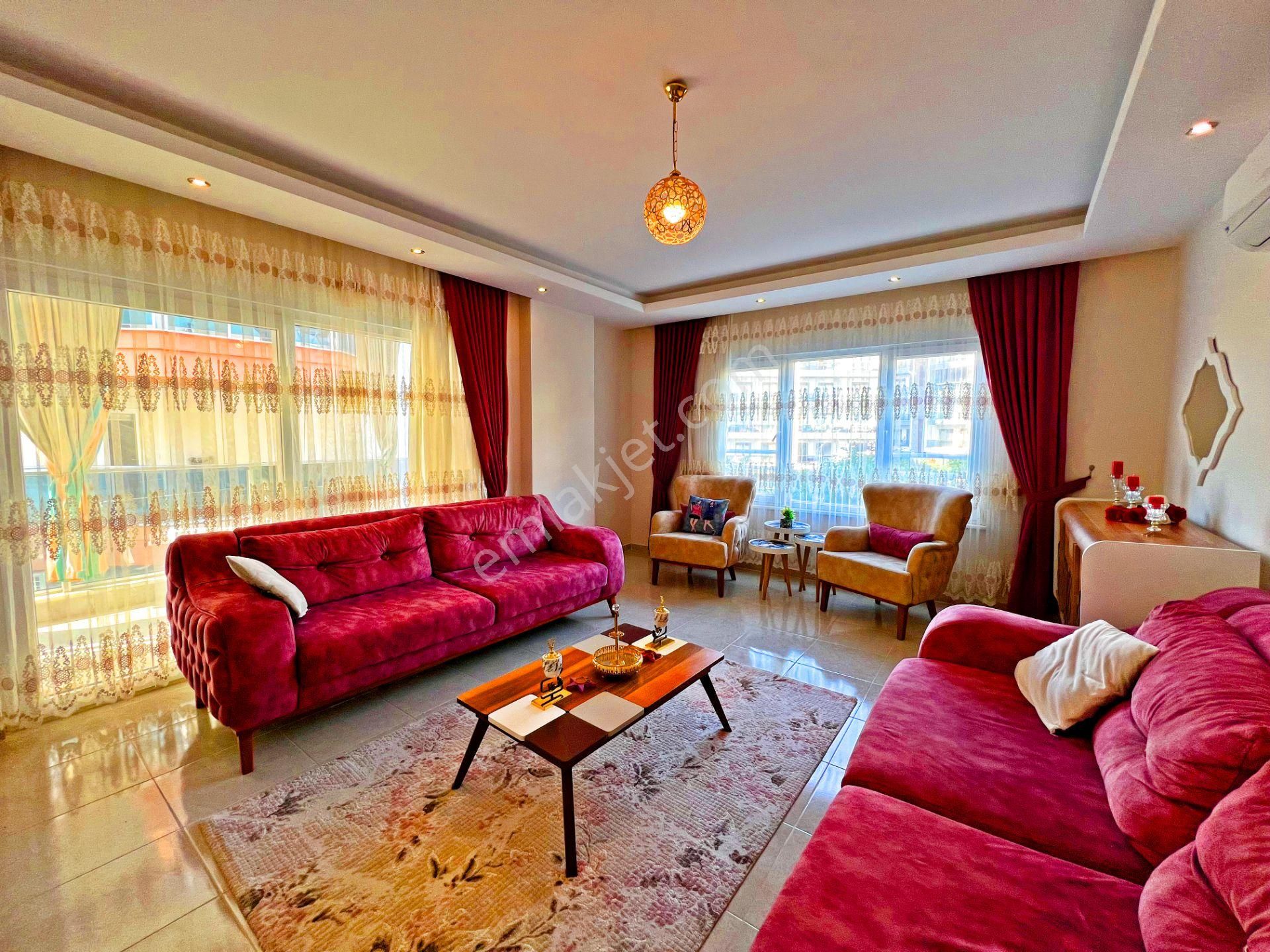 Alanya Tosmurda Kiralık 3+1 Site İçi Eşyalı Geniş Lüks Daire