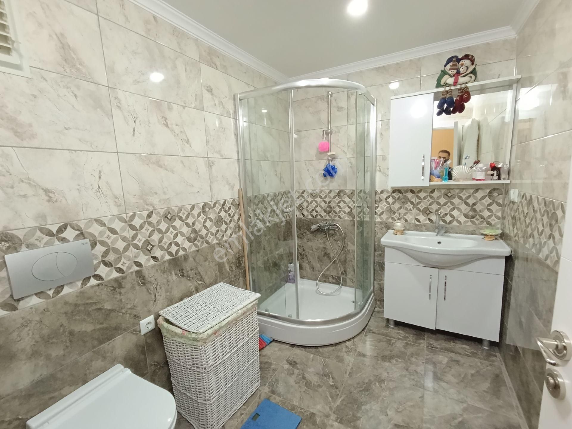 Yomra Merkez'de Ana Cadde Üzerinde Satılık Deniz Manzaralı Daire - Görsel 29