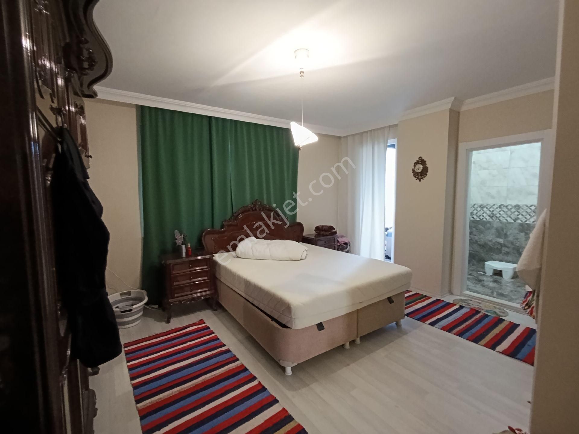 Yomra Merkez'de Ana Cadde Üzerinde Satılık Deniz Manzaralı Daire - Görsel 32