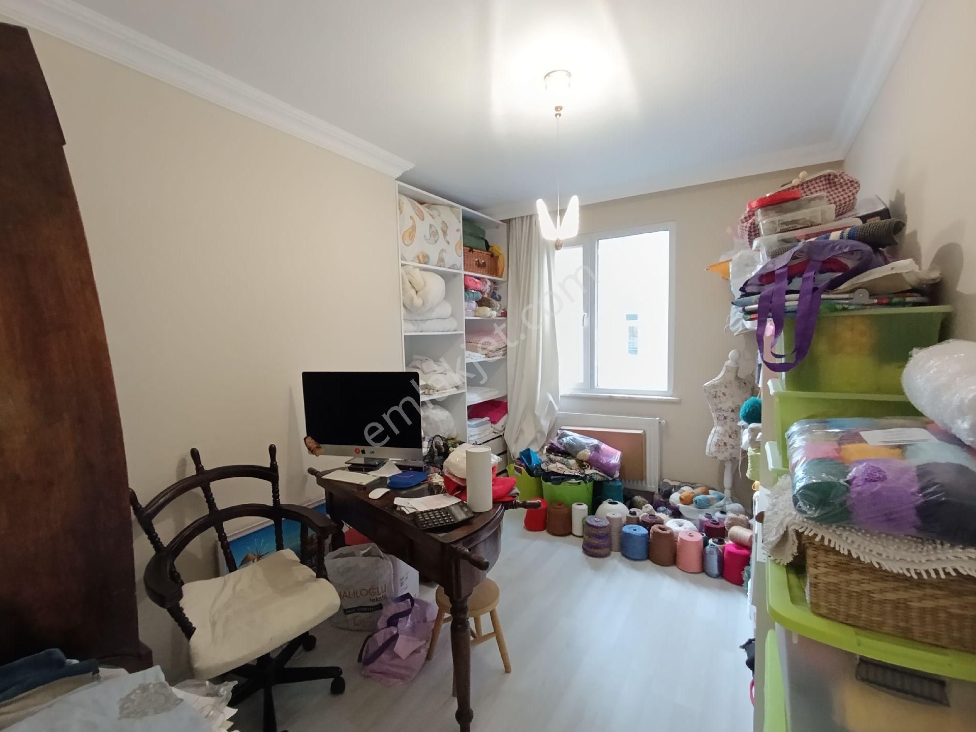 Yomra Merkez'de Ana Cadde Üzerinde Satılık Deniz Manzaralı Daire - Görsel 27