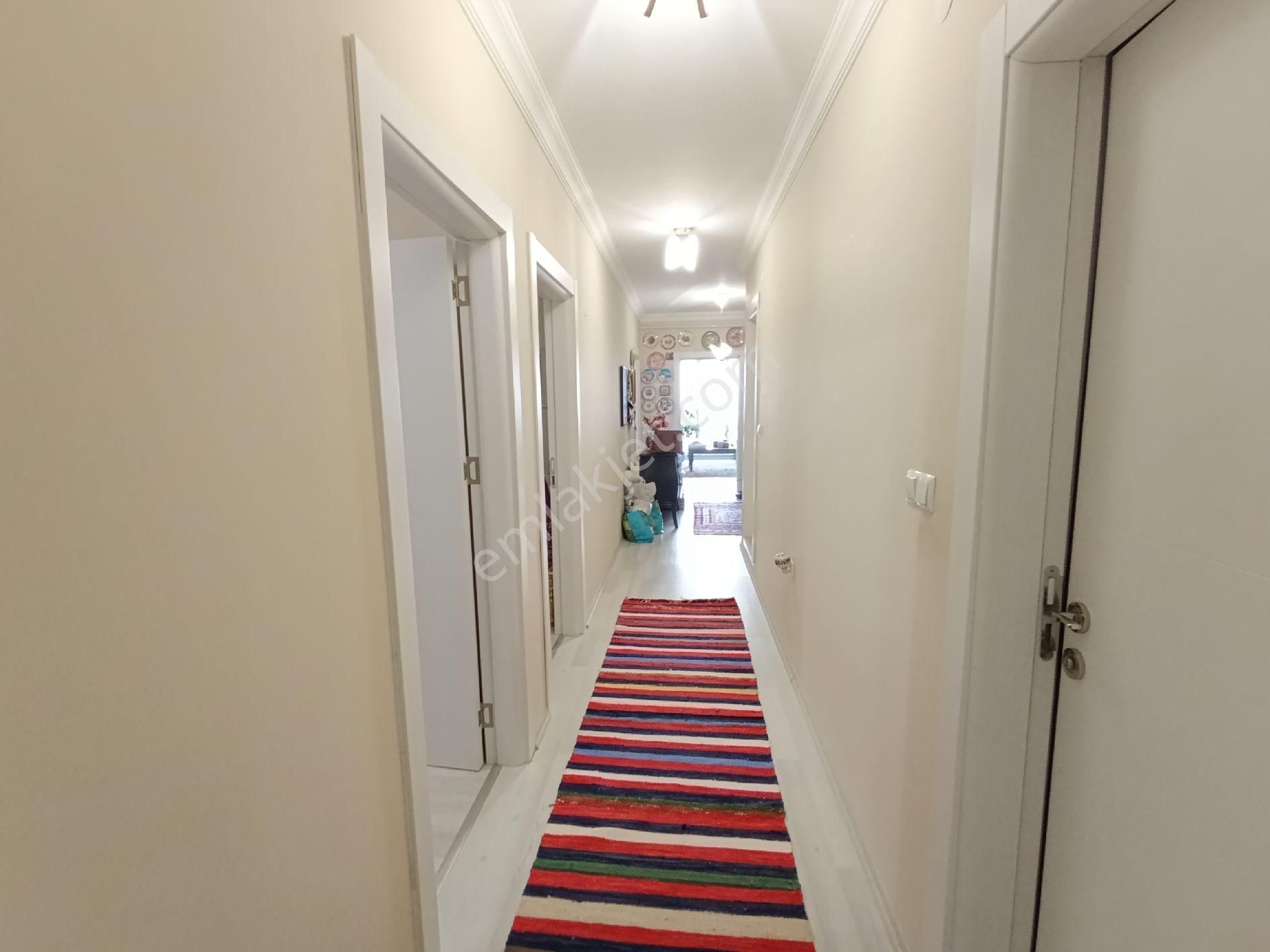 Yomra Merkez'de Ana Cadde Üzerinde Satılık Deniz Manzaralı Daire - Görsel 40