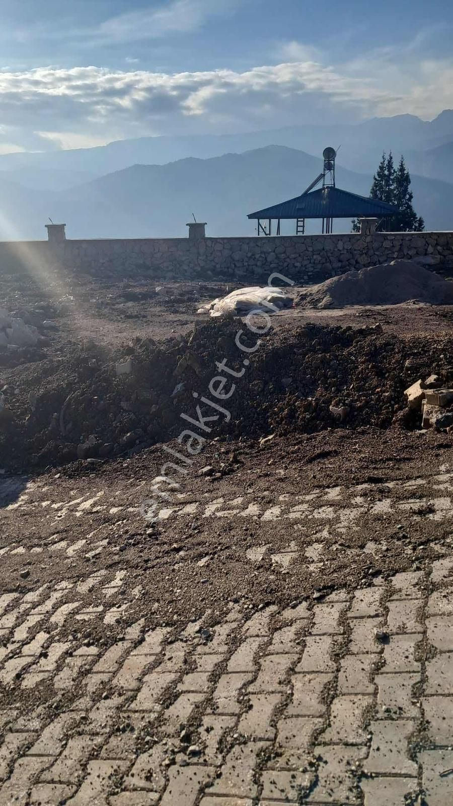 Toroslar Yeniköyde Etrafi Komple Taş Duvarla Çevrili İmarlı Arsa - Görsel 4