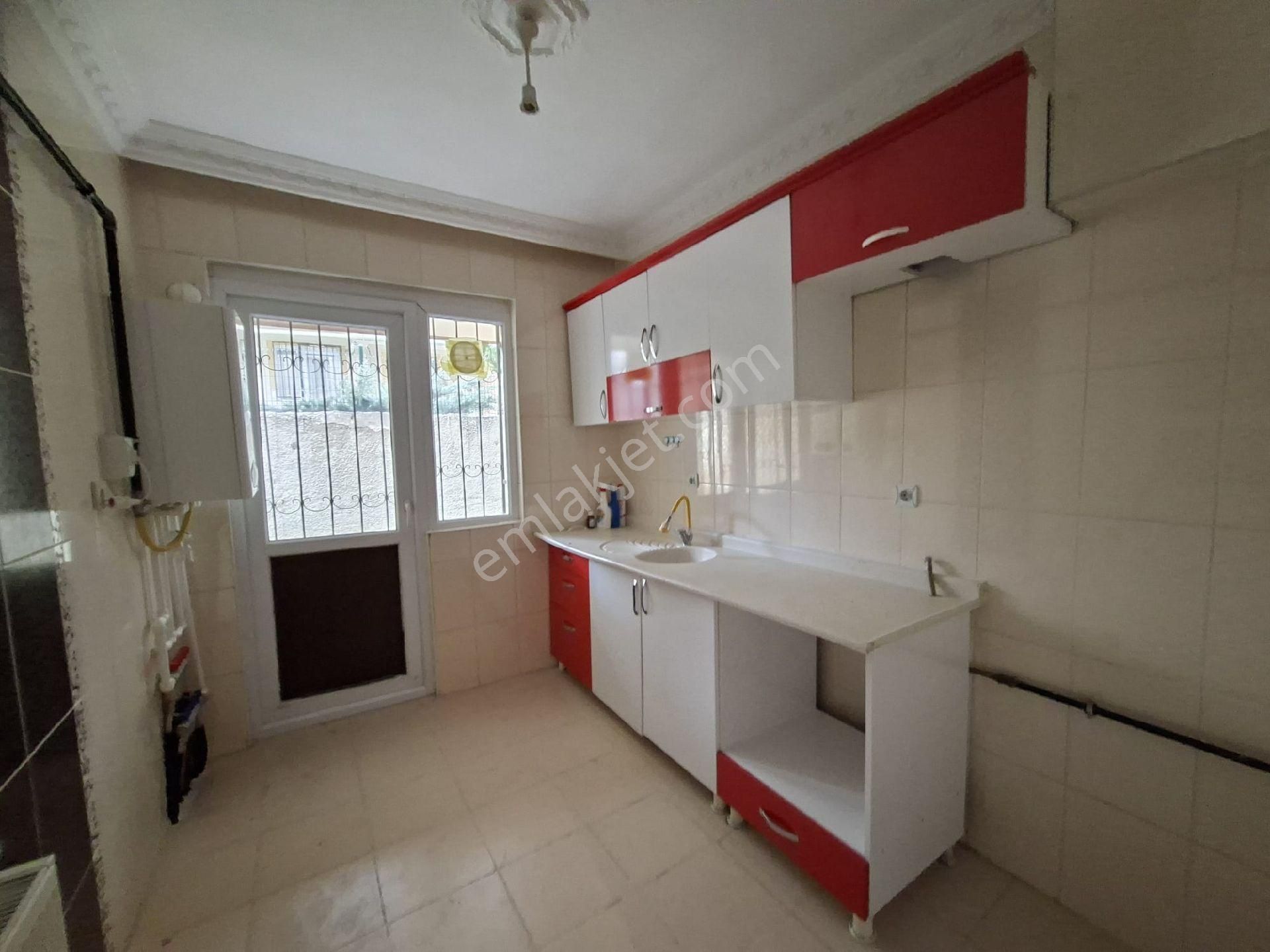 Muradiye Lisesi Arkası 3+1 110m2 Asansörlü Kot Dairemiz Kombi Petek - Görsel 2