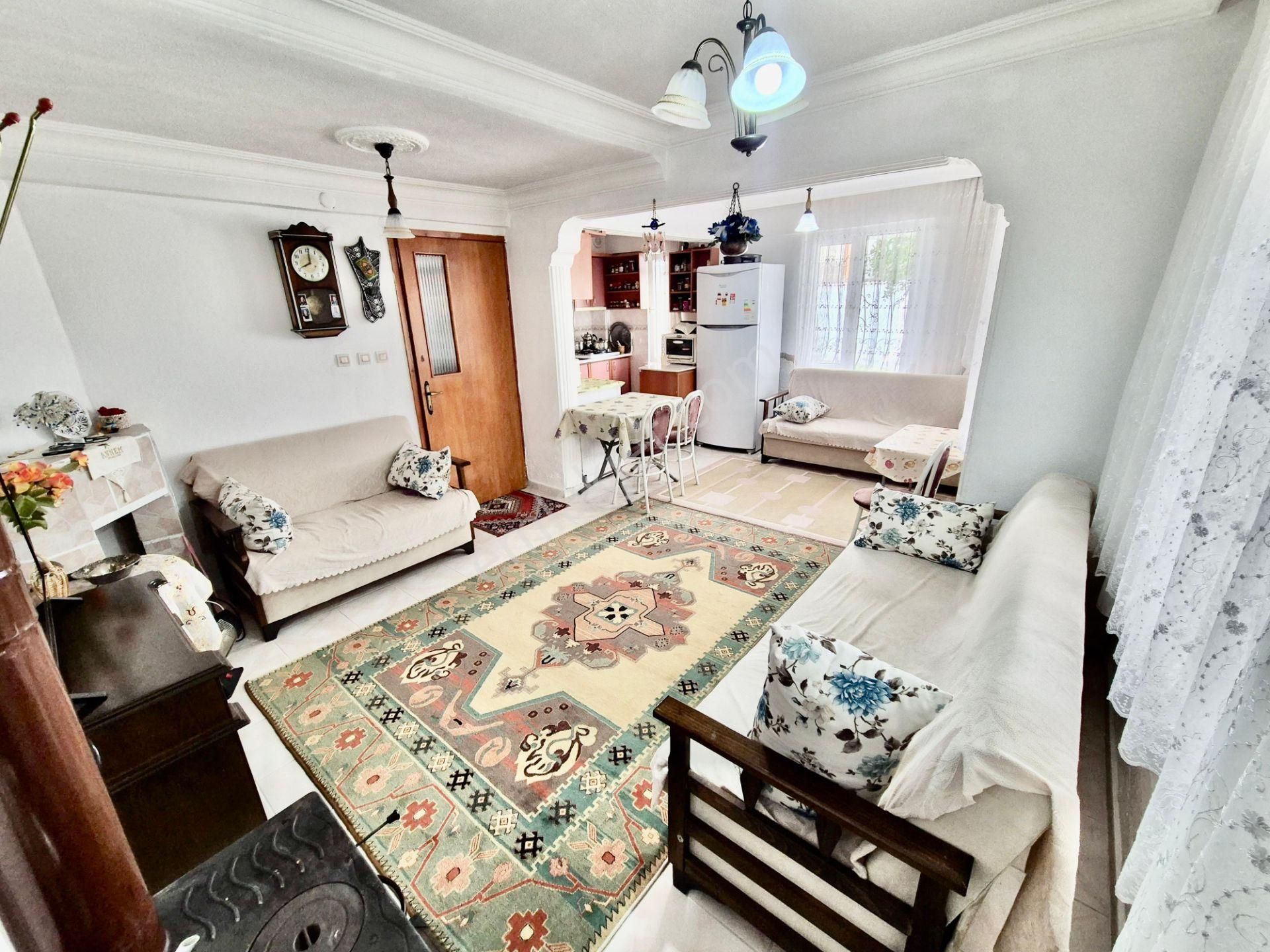 ▓tek Yetkili Karabuluttan Deniz Manzaralı & Bahçeli 4+1 Villa - Görsel 24