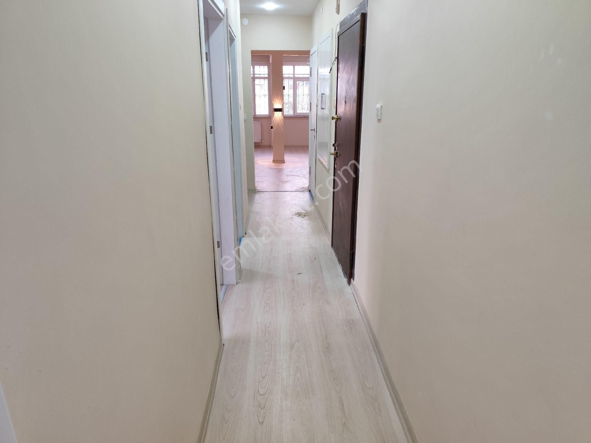 Kocamustafapaşa Şehit Turan Topal Sok Satılık 2+1 Çift Cephe - Görsel 12