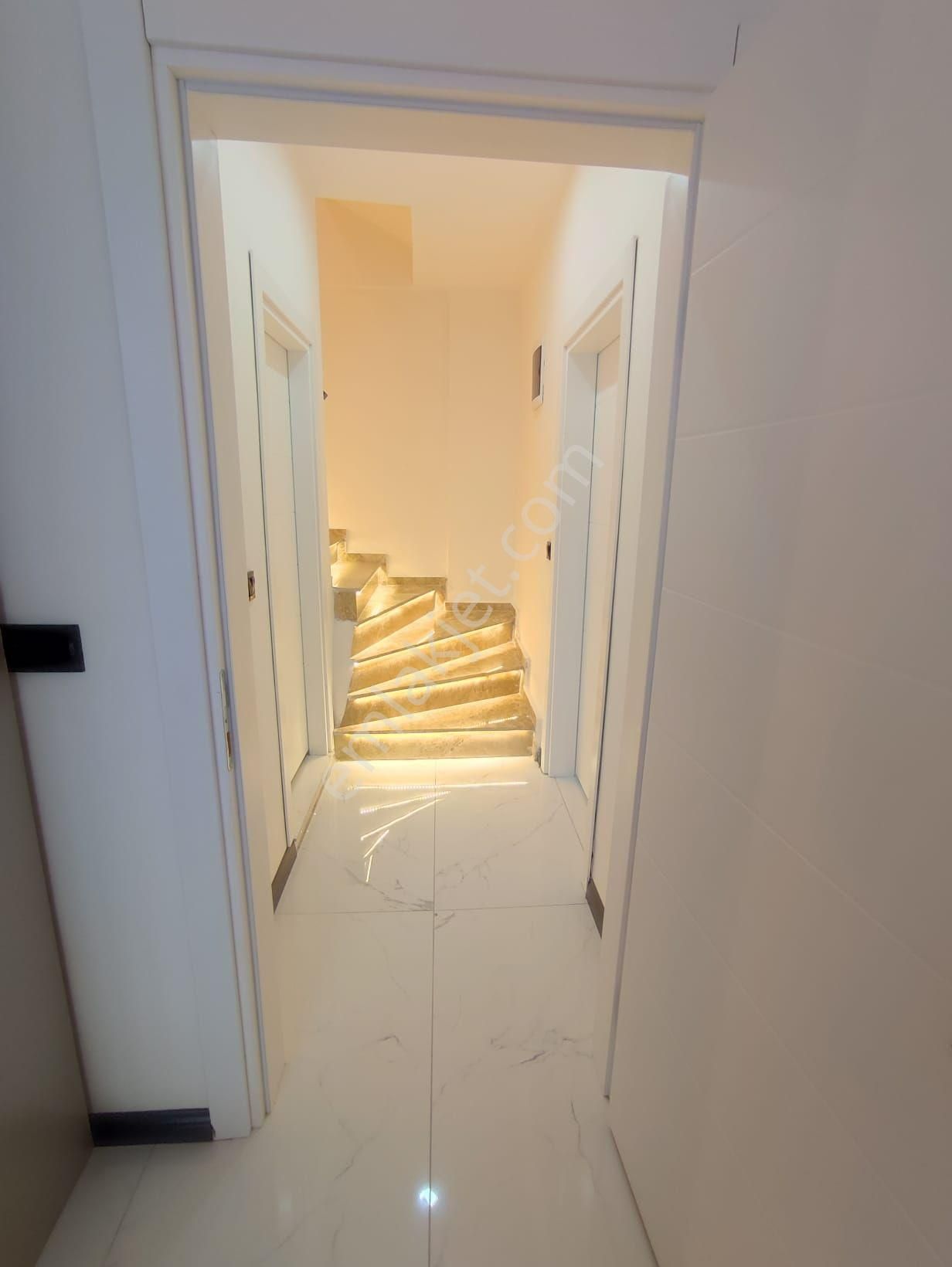 Çamlık Mahallesinde 3+1 Müstakil Havuzlu Bitişik Nizam Villa - Görsel 14