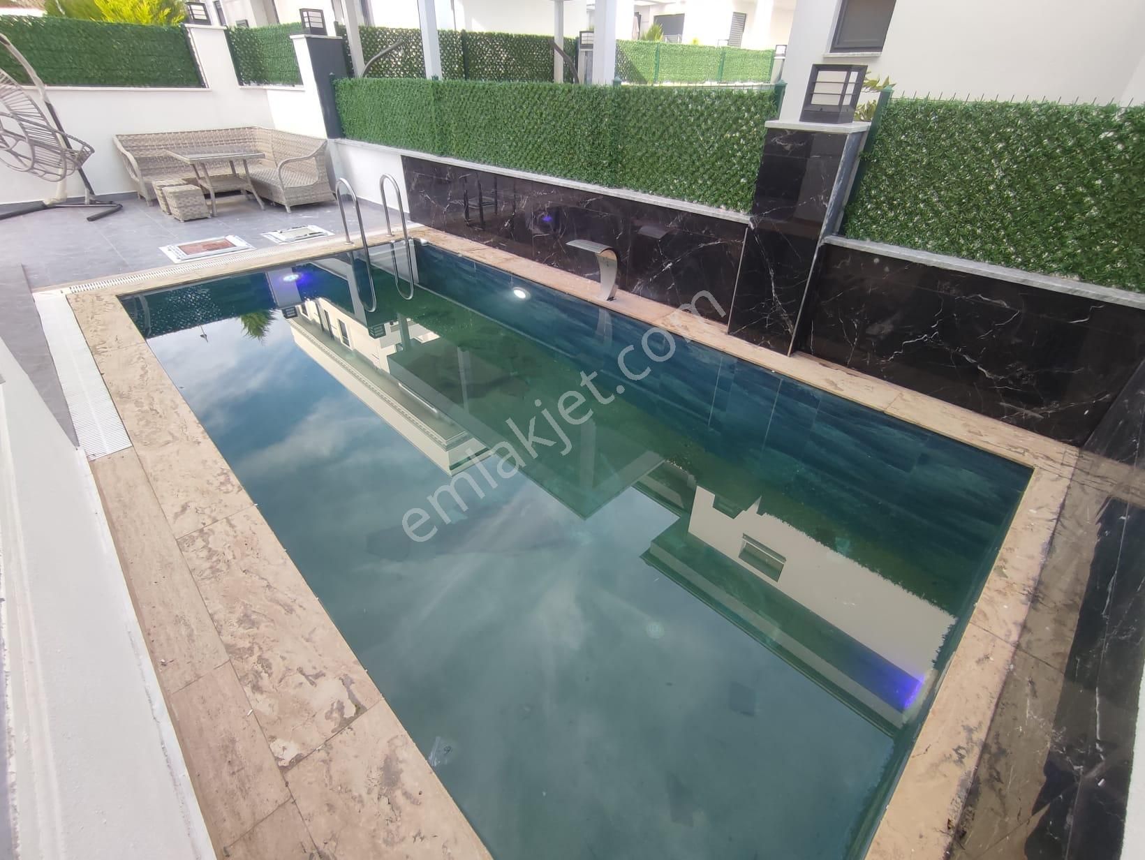 Çamlık Mahallesinde 3+1 Müstakil Havuzlu Bitişik Nizam Villa - Görsel 8