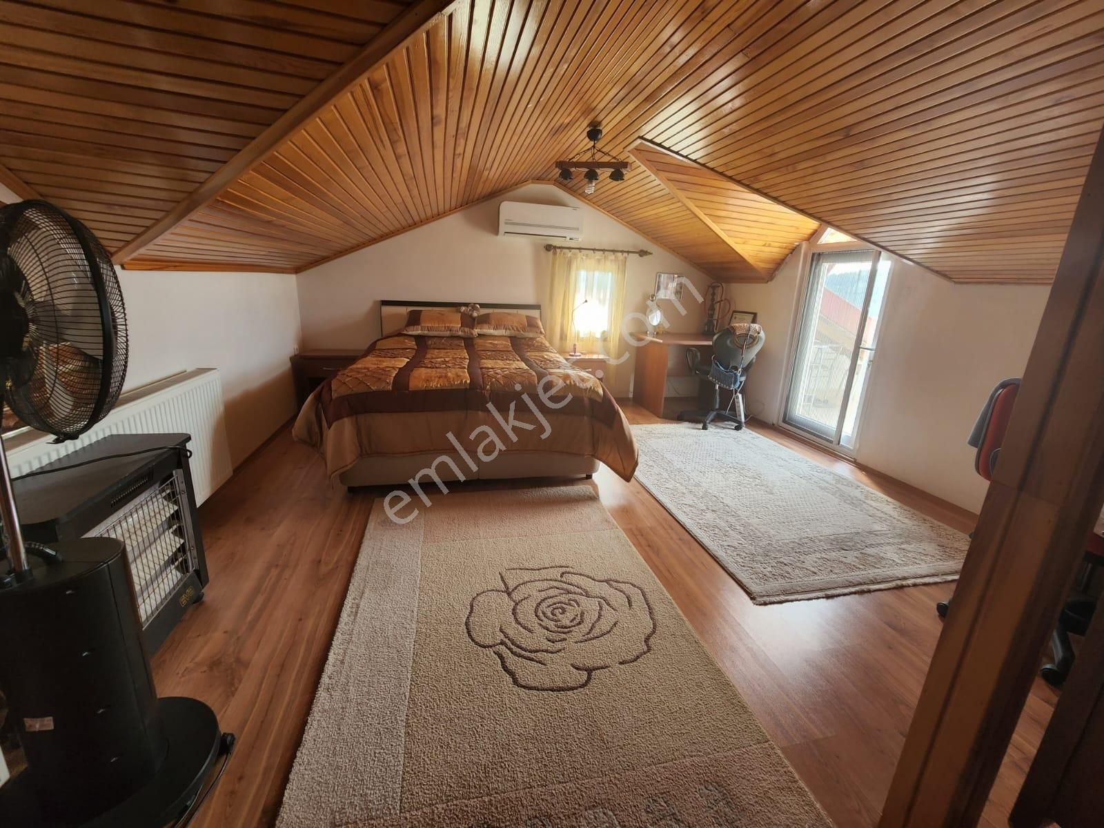Stoptan Hisarönü'nde 543m² Arsa İçerisinde 4+1 Eşyalı Müstakil - Görsel 19