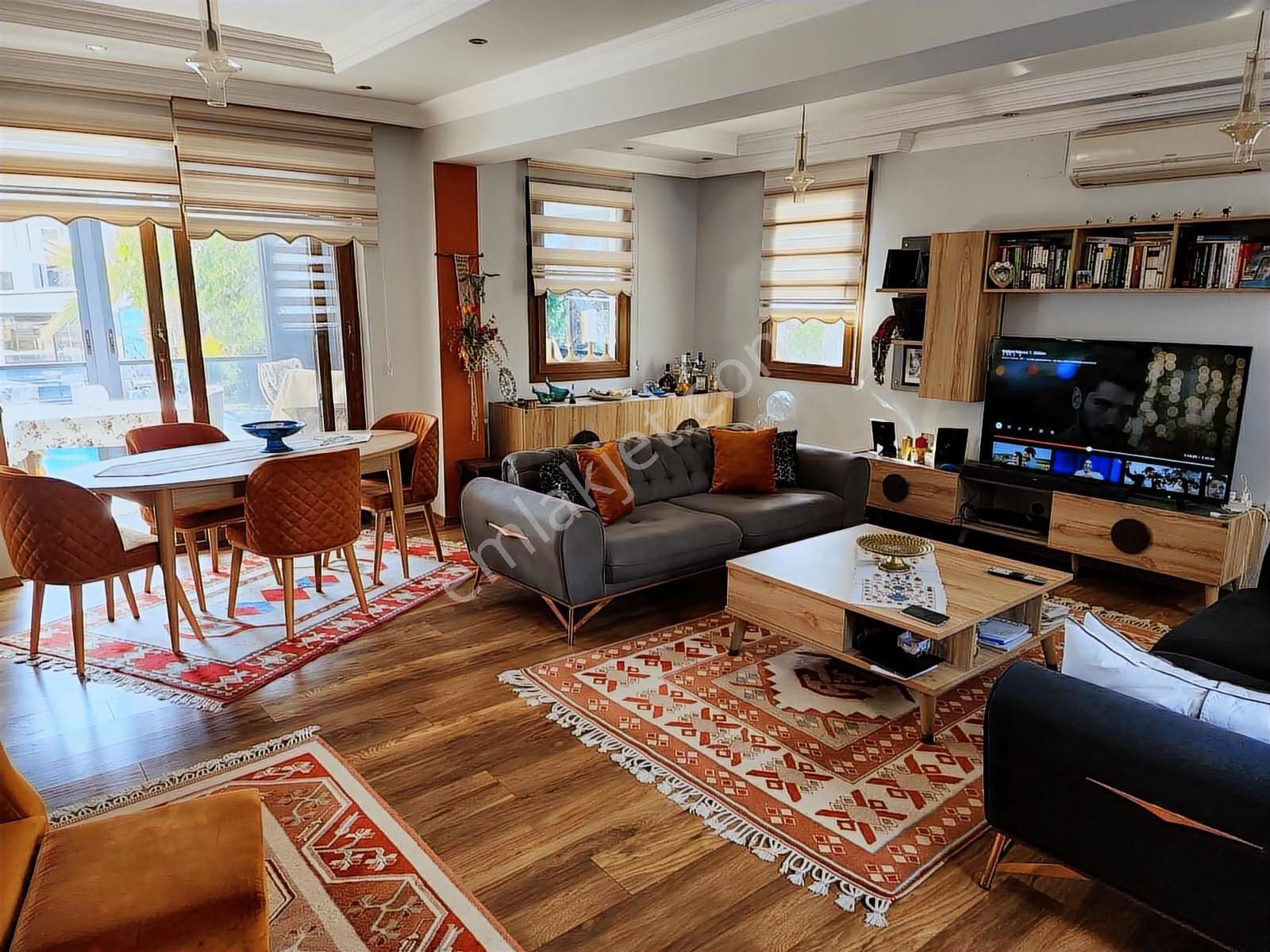 Stoptan Hisarönü'nde 543m² Arsa İçerisinde 4+1 Eşyalı Müstakil - Görsel 26
