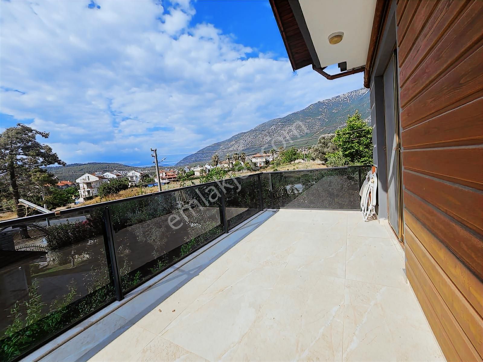 Stoptan Hisarönü'nde 543m² Arsa İçerisinde 4+1 Eşyalı Müstakil - Görsel 25