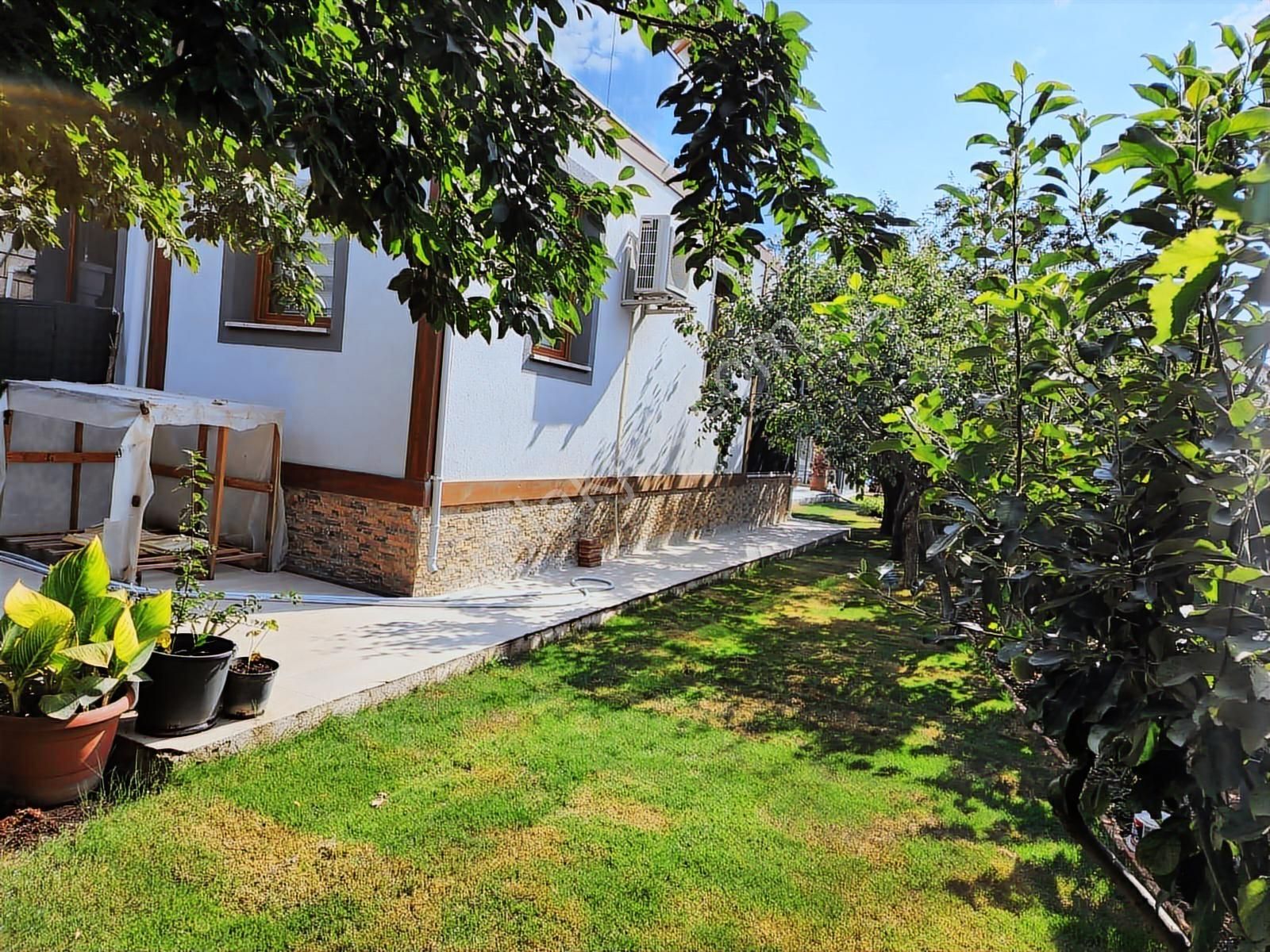 Stoptan Hisarönü'nde 543m² Arsa İçerisinde 4+1 Eşyalı Müstakil - Görsel 32