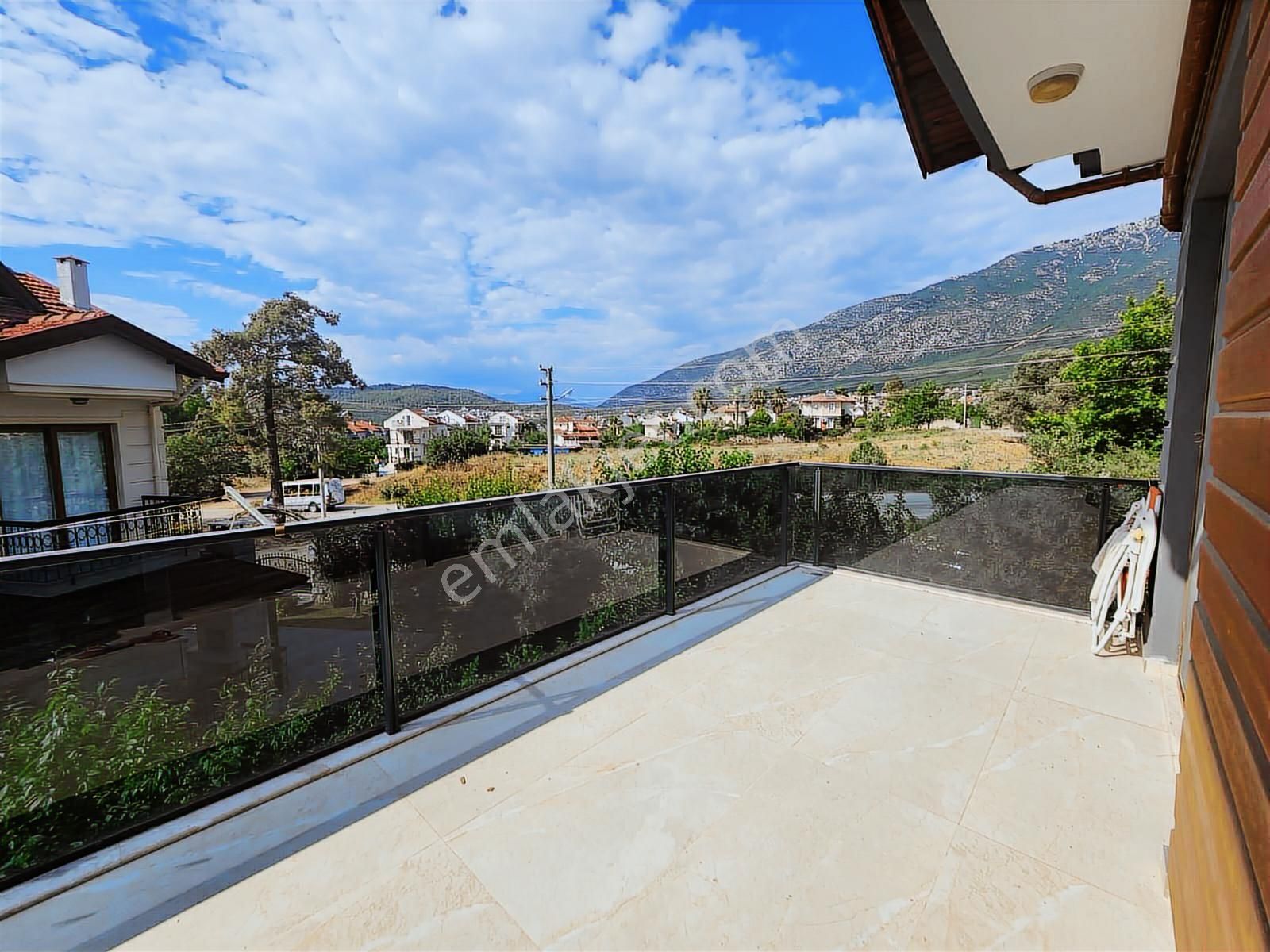 Stoptan Hisarönü'nde 543m² Arsa İçerisinde 4+1 Eşyalı Müstakil - Görsel 31
