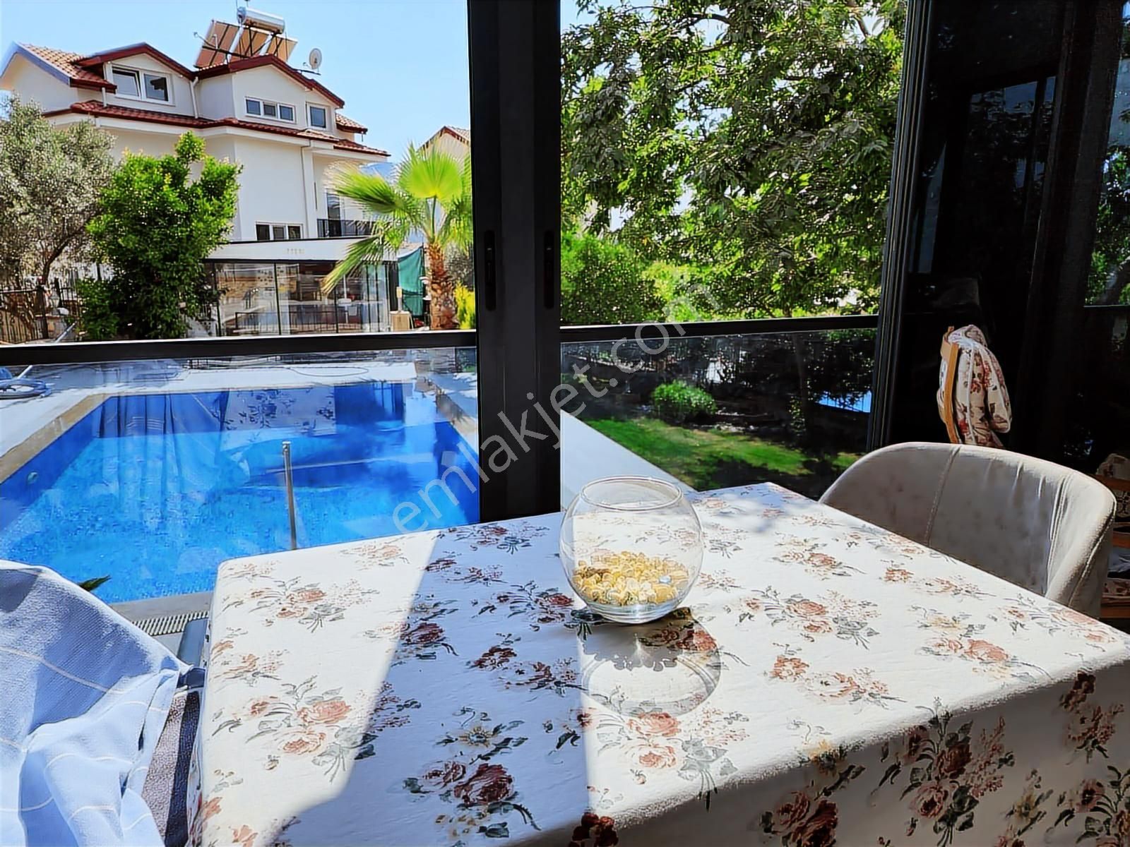 Stoptan Hisarönü'nde 543m² Arsa İçerisinde 4+1 Eşyalı Müstakil - Görsel 16