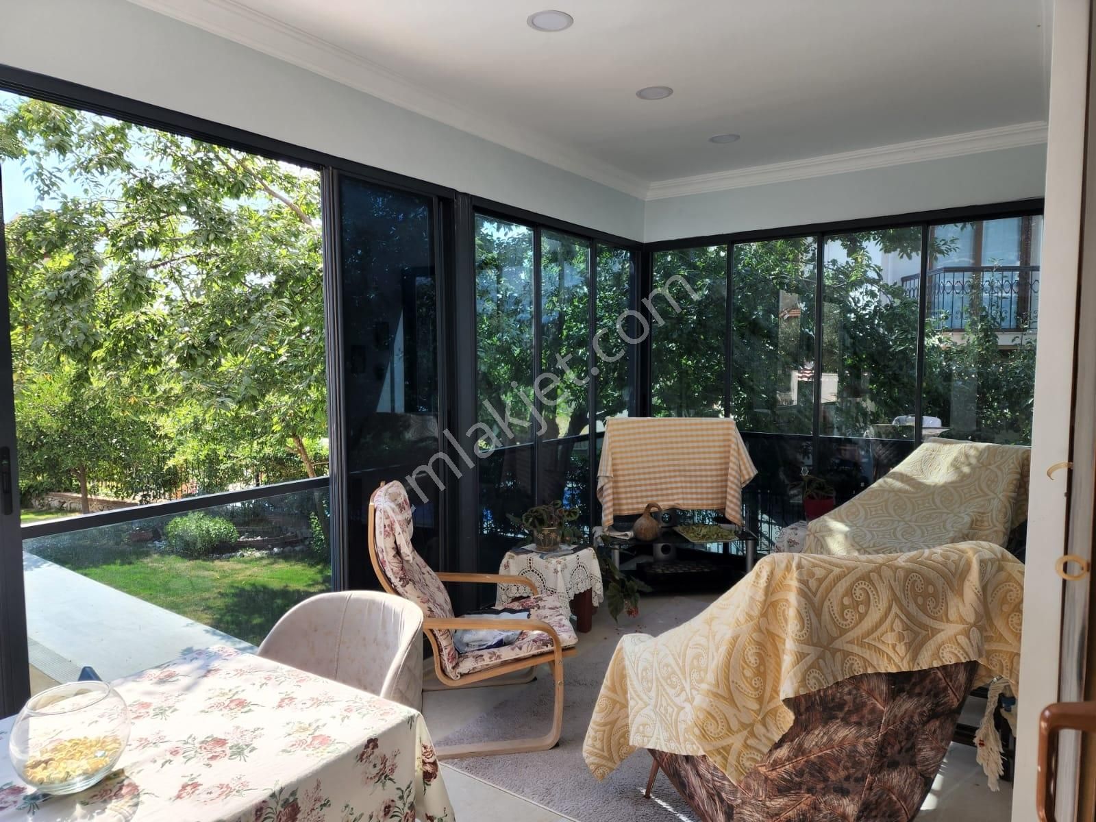 Stoptan Hisarönü'nde 543m² Arsa İçerisinde 4+1 Eşyalı Müstakil - Görsel 19