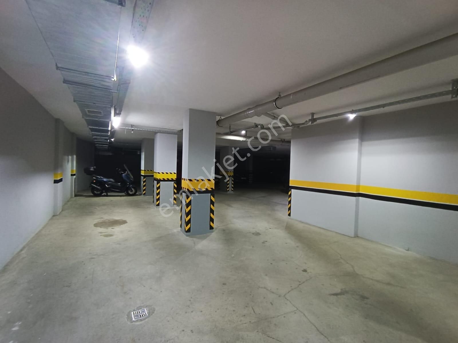Orka'dan Kozyatağı Avşar Sokakta Balkonlu,kombili 85m² Net 2+1 - Görsel 11