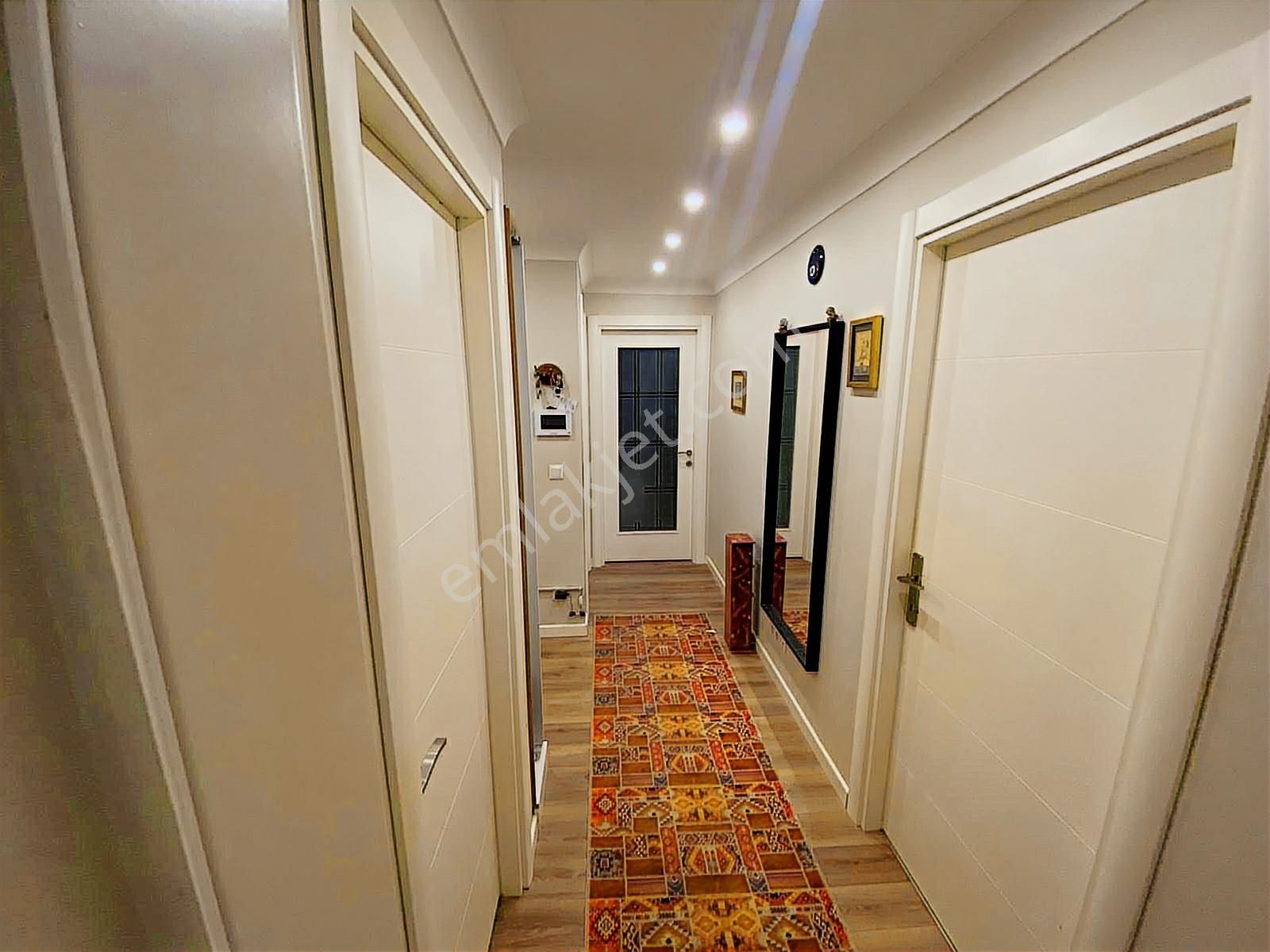 Orka'dan Kozyatağı Avşar Sokakta Balkonlu,kombili 85m² Net 2+1 - Görsel 11