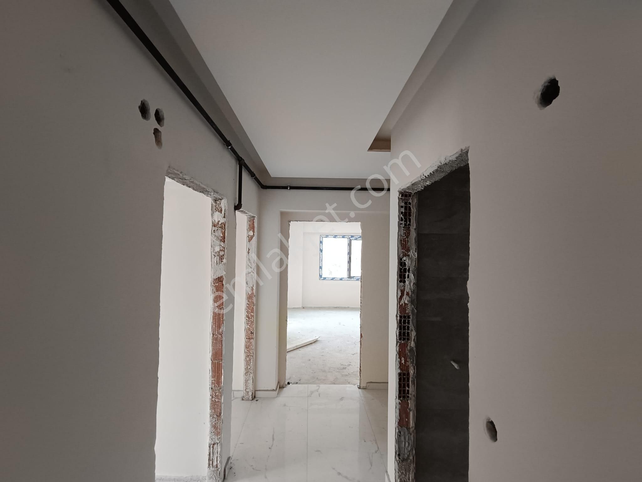 Hhavuzlu Güvenlikli Site İçi Satılık 2+1 Kapalı Mutfak Ebeveyn Banyolu Daire - Görsel 16