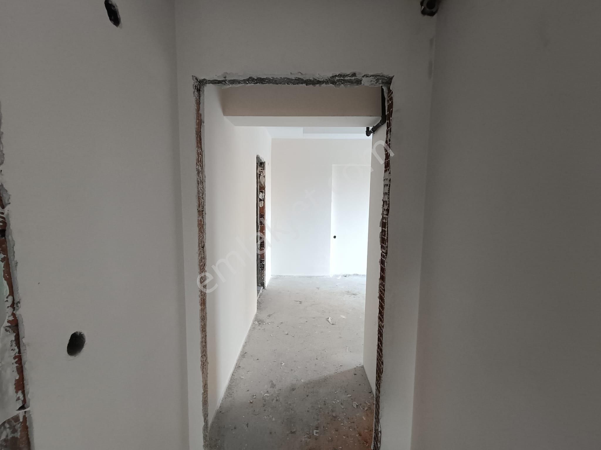 Hhavuzlu Güvenlikli Site İçi Satılık 2+1 Kapalı Mutfak Ebeveyn Banyolu Daire - Görsel 15