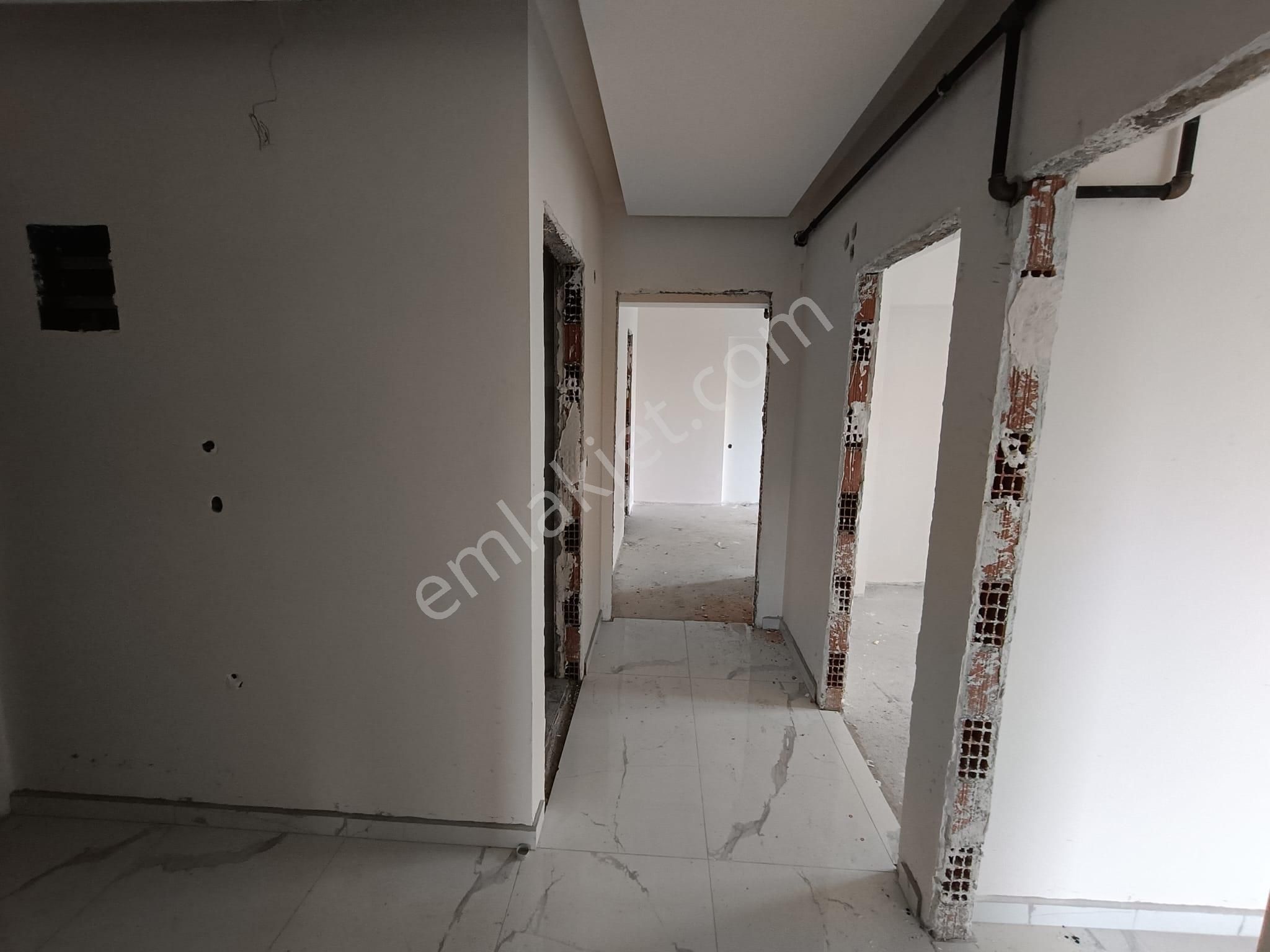 Hhavuzlu Güvenlikli Site İçi Satılık 2+1 Kapalı Mutfak Ebeveyn Banyolu Daire - Görsel 11