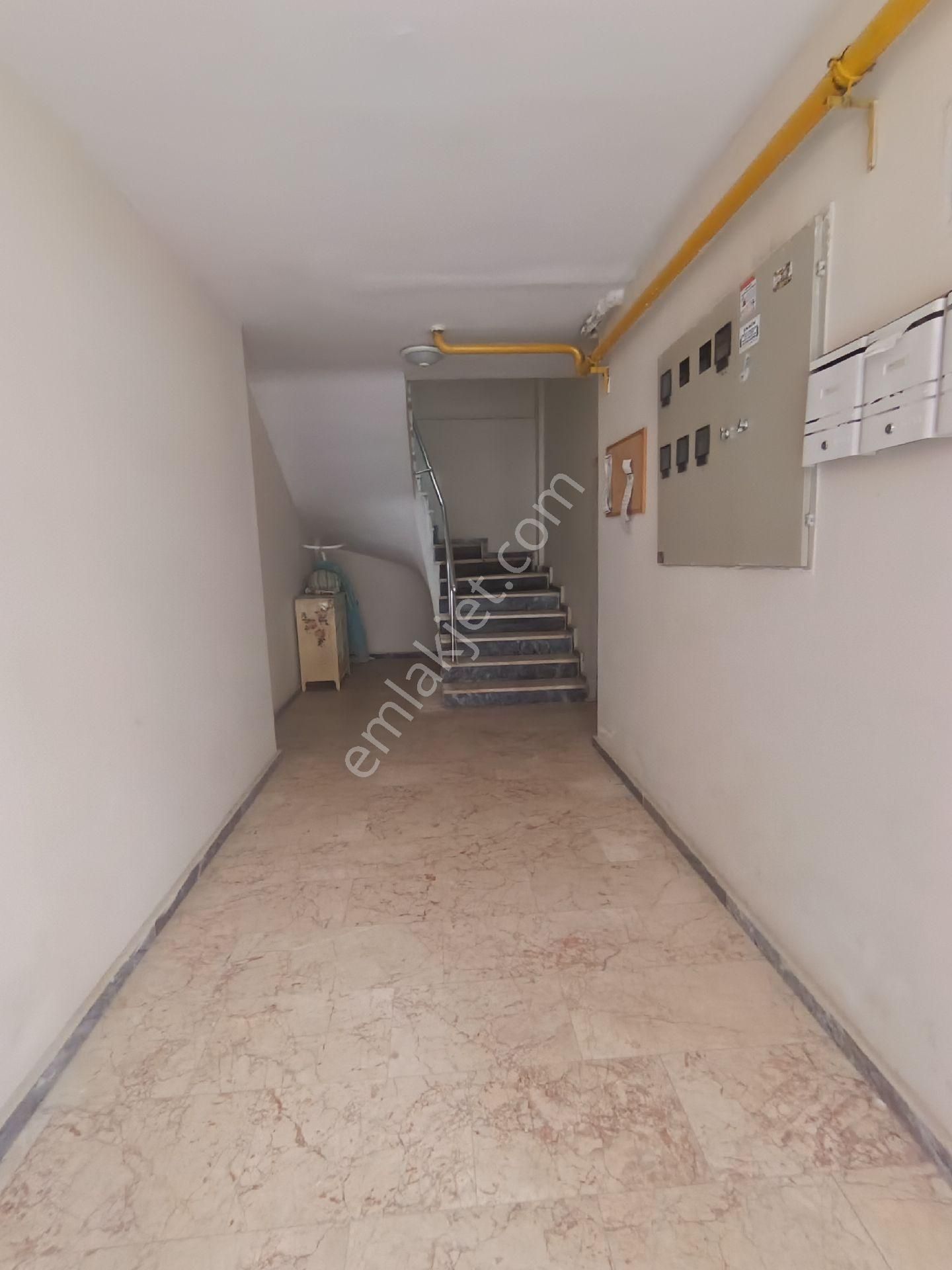 Çamlıca Mahallesinde Satılık 2+1 Daire - Görsel 13