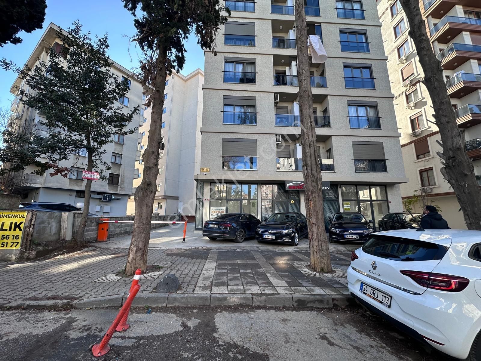 Merdivenköy'de İç Kullanım 75m2 Ön Kullanım 20m2 Bacalı Dükkan - Görsel 9