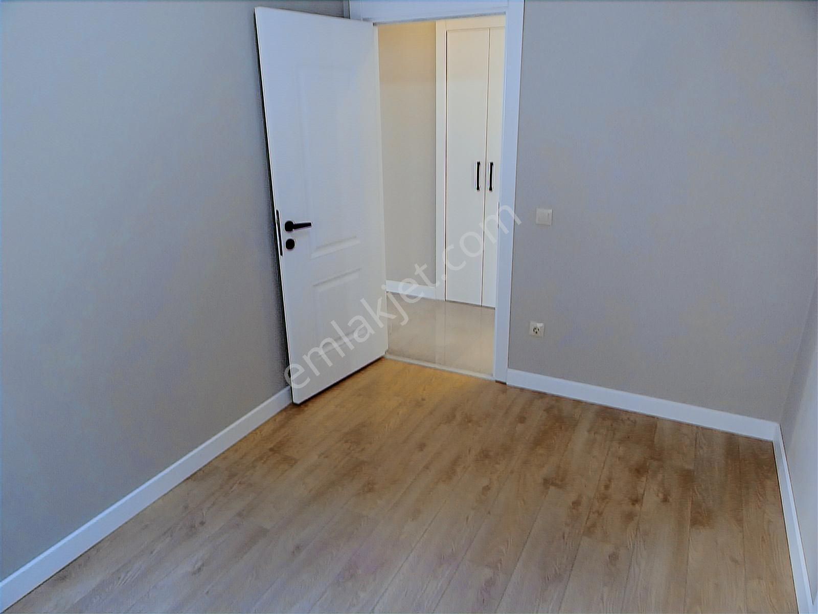 Bostancı Merkez Kombili Ebeveynli Balkonlu Sıfır Daire 3+1,140m2 - Görsel 15