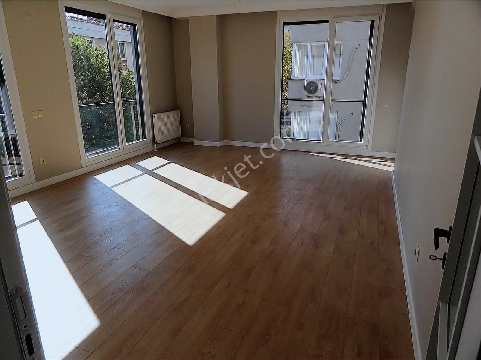 Bostancı Merkez Kombili Ebeveynli Balkonlu Sıfır Daire 3+1,140m2 - Görsel 7